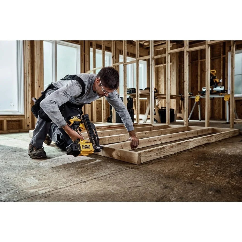 Dewalt DCN920B 20V MAX Brushless 21 - Degree Lithium - Ion Cordless Plastic Framing Nailer Tool Only - Product image 7